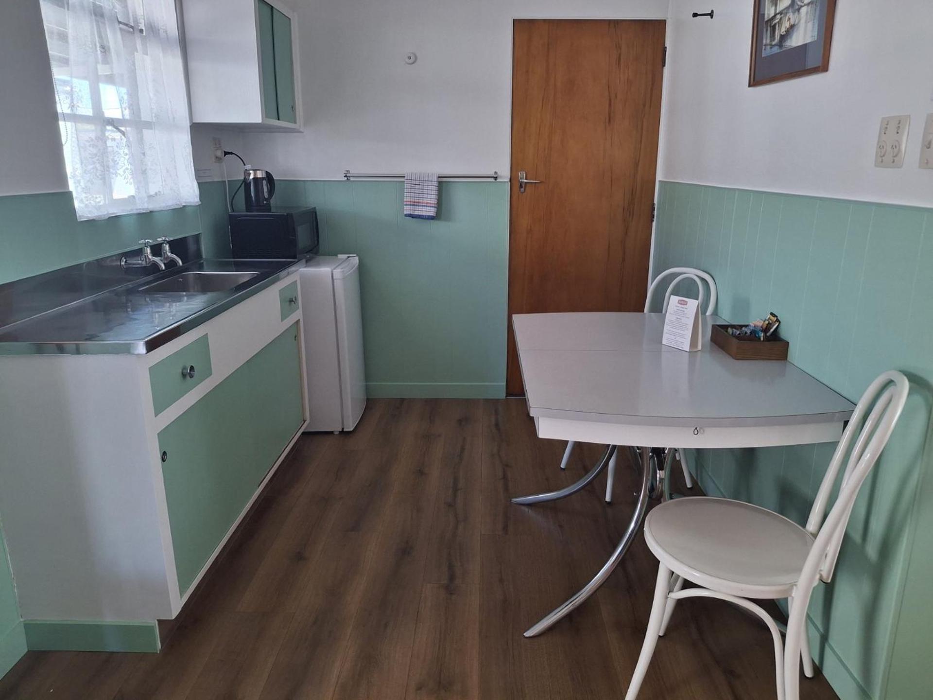 ביאנהיים Bings Motel מראה חיצוני תמונה